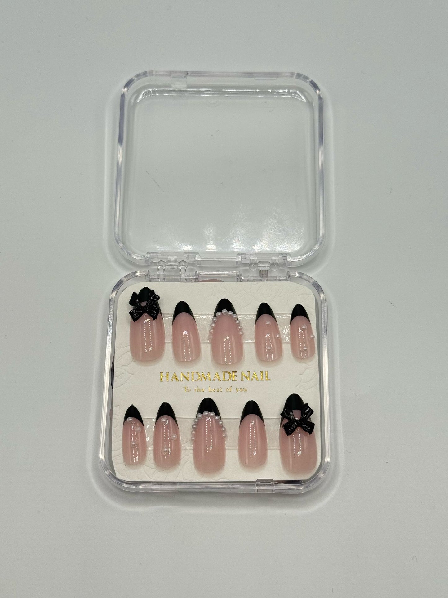 Blacky press on Nails