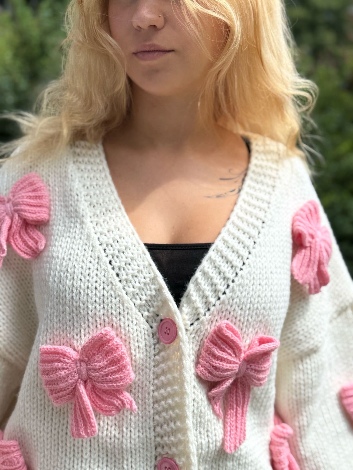 Strickjacke mit  3D schleifen