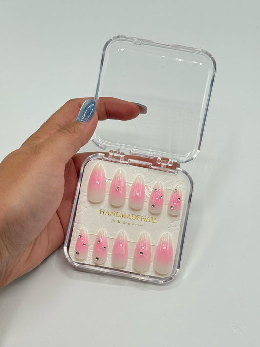 Rosa press on Nails