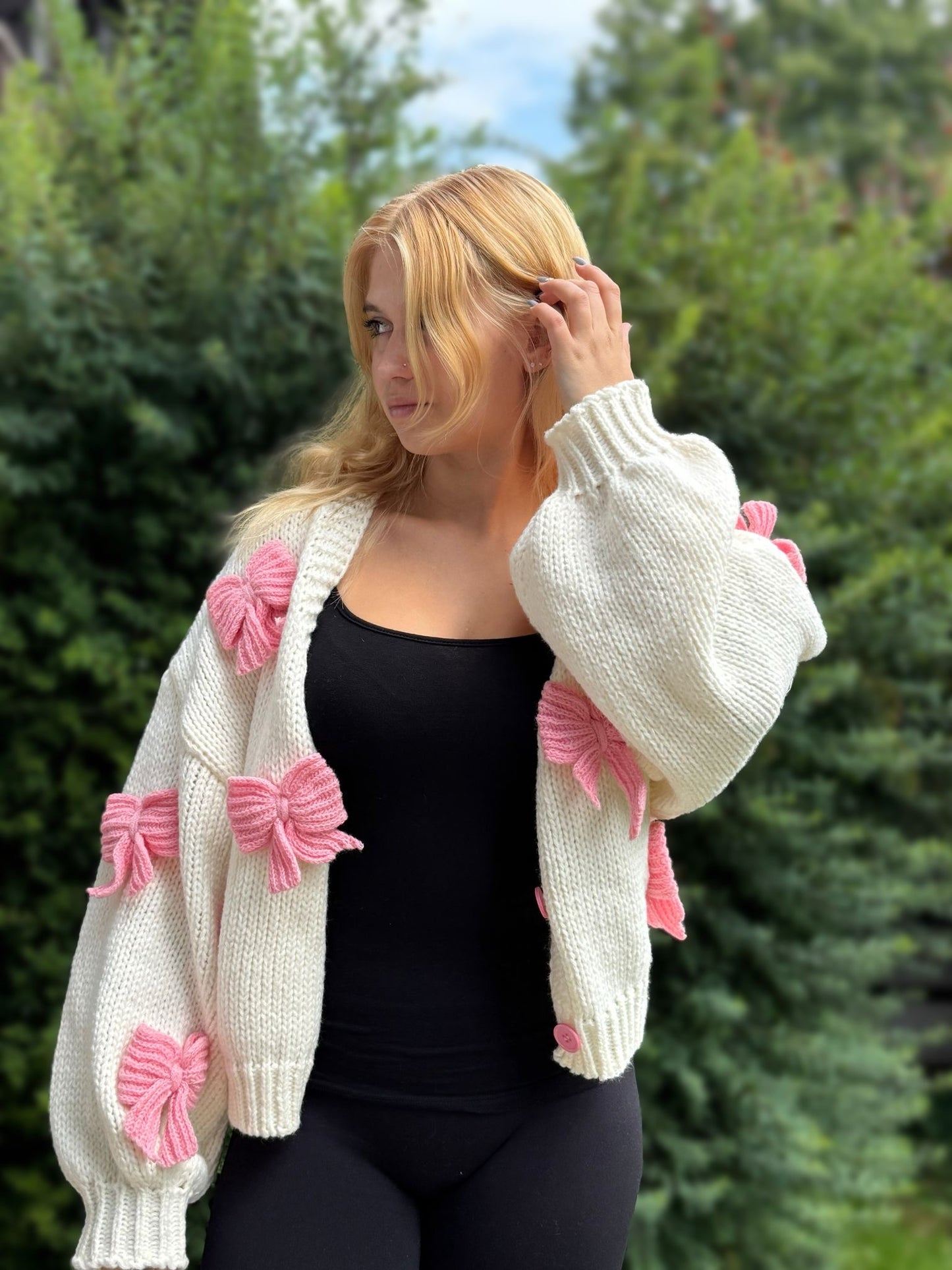 Strickjacke mit  3D schleifen