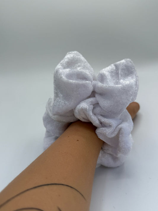 Scrunchie mit Schleife weiß