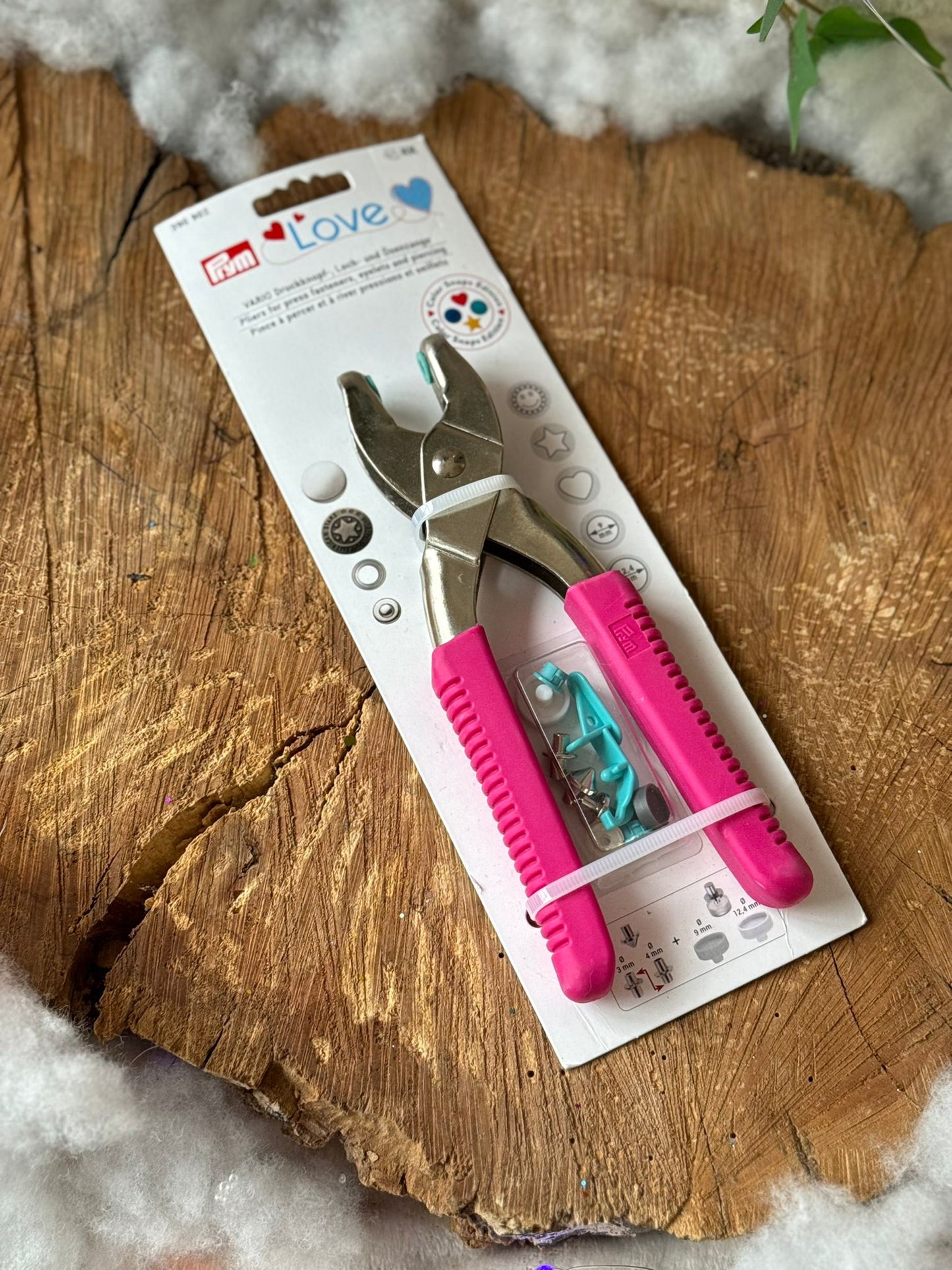 Pinke Sicherheitsaugen Zange