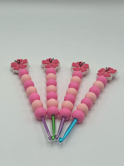 Pinke Blumen Häkelnadeln