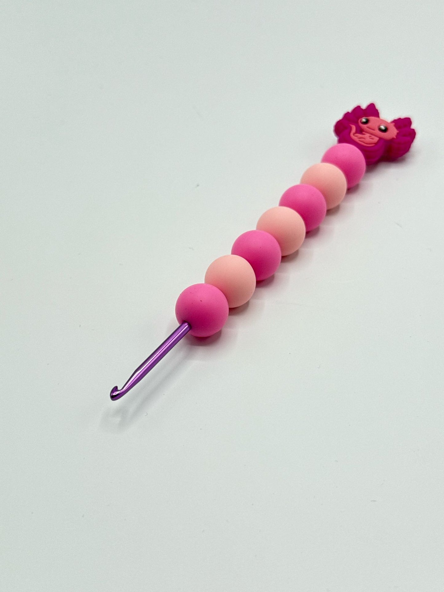 rosa Axolotl Nadel